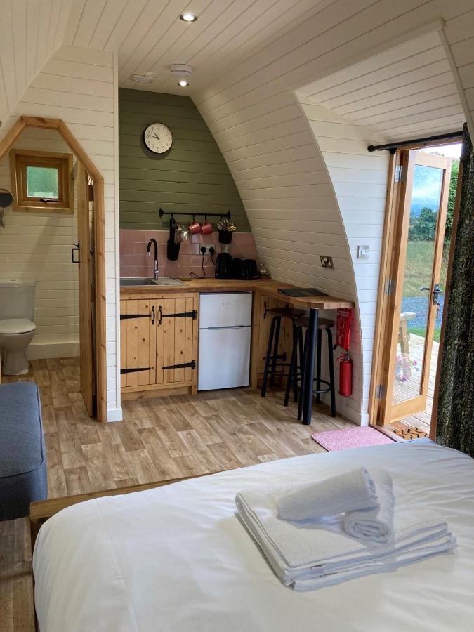Delor - Bryntalch Glamping Pods Hotell Montgomery Eksteriør bilde